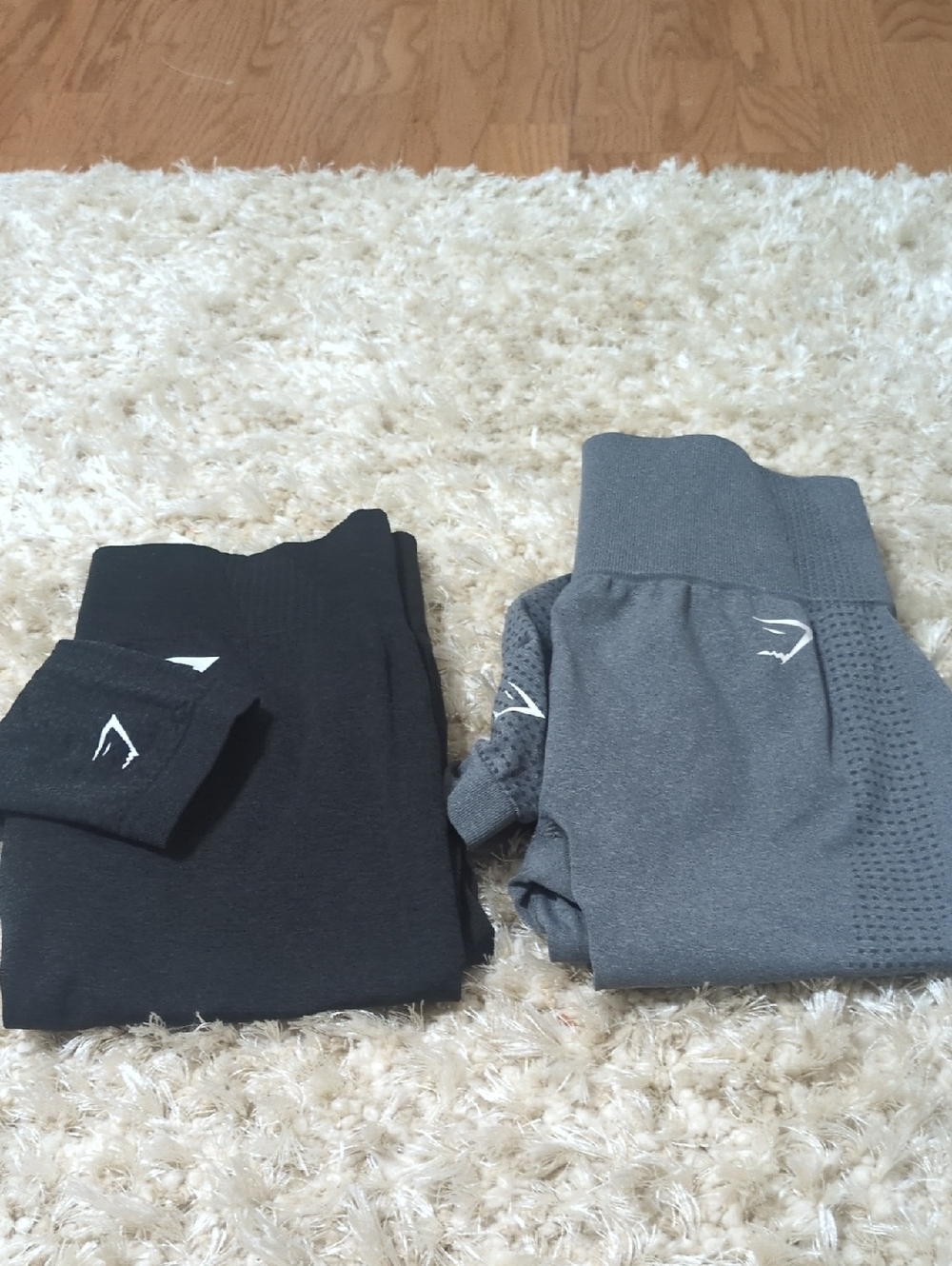 Seamless Athletic Leggings Pair in Black and Heather Gray